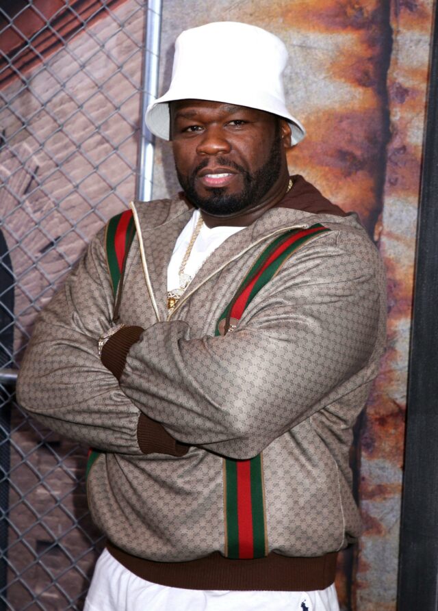 50 Cent é processado por frequentador de concerto por jogar microfone na cara dela
