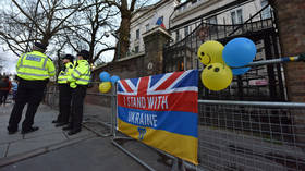 Ucranianos no Reino Unido foram instruídos a se registrar para o serviço militar