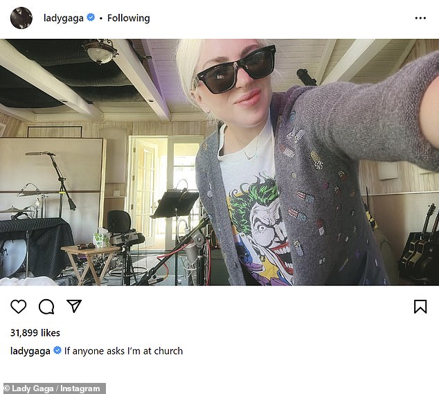 Lady Gaga apareceu para promover seu papel no próximo filme de super-heróis Joker: Folie A Deux, compartilhando uma selfie em sua conta do Instagram na tarde de terça-feira.