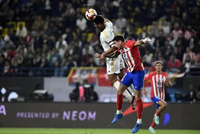 Ex-assistente técnico atira em Diego Simeone e Atlético de Madrid após derrota no derby