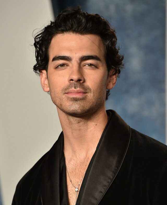 Joe Jonas na festa do Oscar da Vanity Fair
