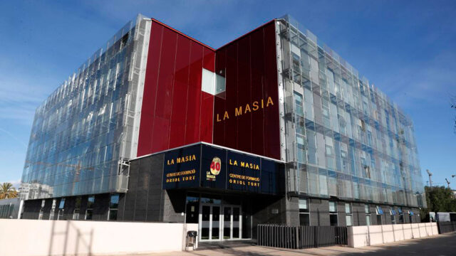Barcelona acusado de discriminação entre meninas e meninos na academia La Masia