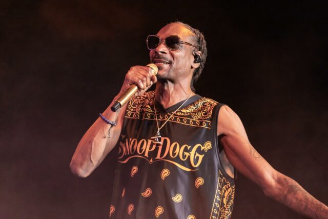 Snoop Dogg inicia tendência de ‘não fumar’, Meek Mill segue em frente