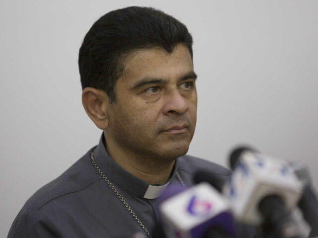 Nicarágua liberta um bispo católico preso e 18 padres e os entrega ao Vaticano - NPR