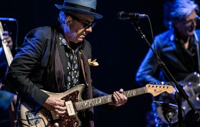 Elvis Costello prestou homenagem à música do Texas em seu concerto em Dallas - Dallas Observer