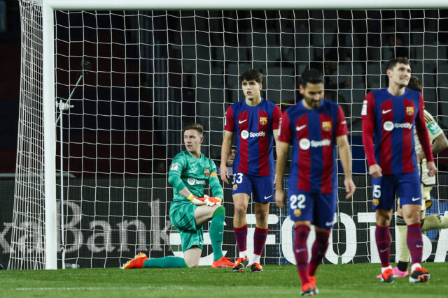 Os cinco desastres defensivos que afundam o Barça