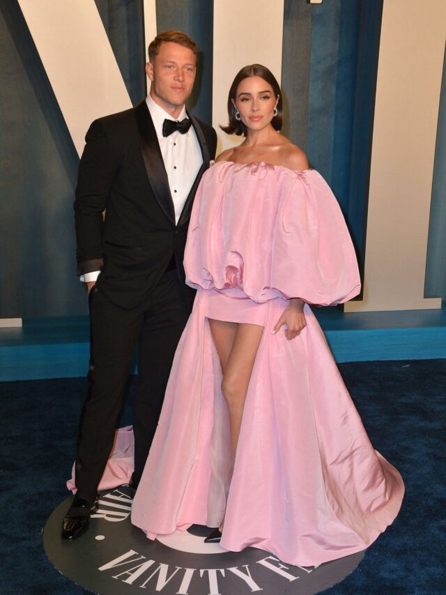Christian McCaffrey e Olivia Culpo participam da festa do Oscar da Vanity Fair de 2022