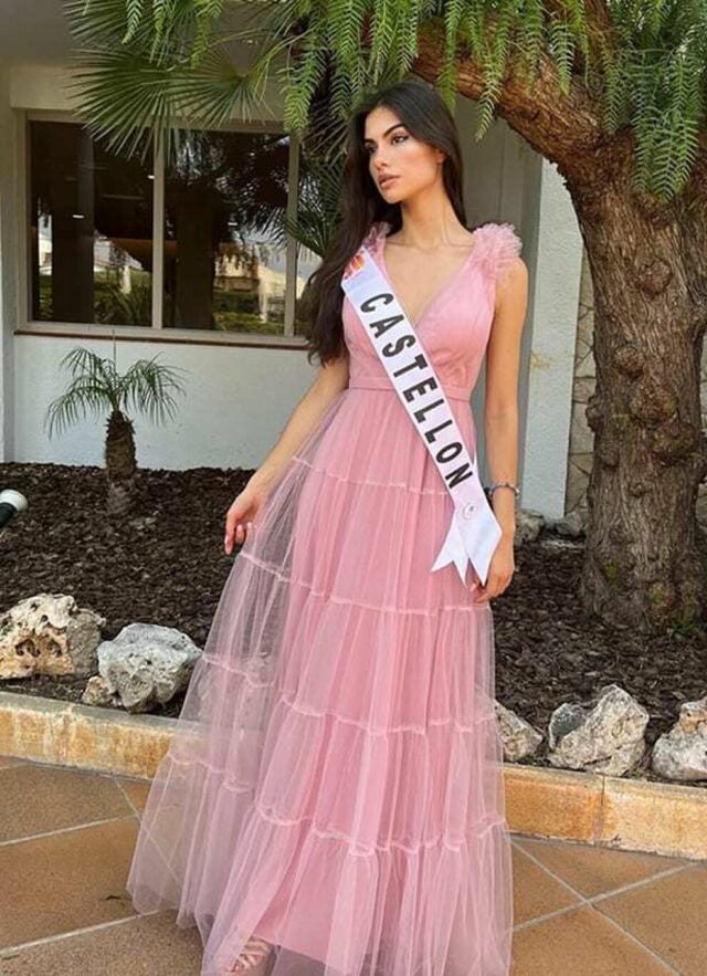 Paula Pérez, representante da Espanha no Miss Mundo e formada em Medicina