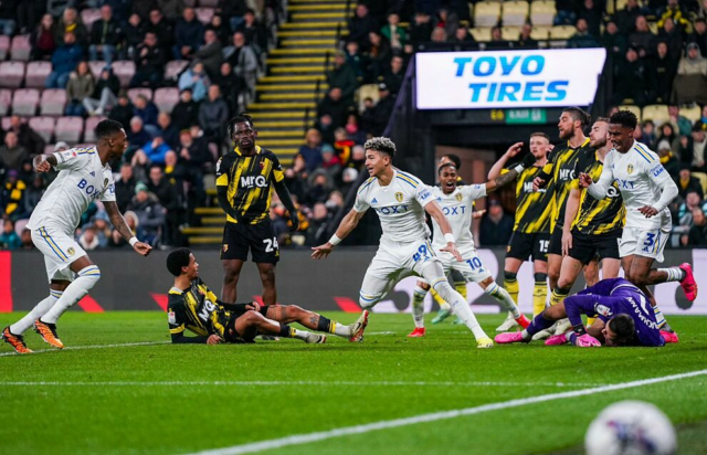 Mateo Joseph marca seu primeiro gol da temporada pelo Leeds... 25 segundos depois de entrar em campo!