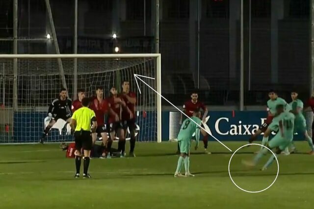 O gol de Mika Faye de dar a vitória ao Barça Atlético que dá o motivo a Xavi: que gol!