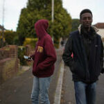 Reino Unido acusado de ‘racismo descarado’ na política de refugiados