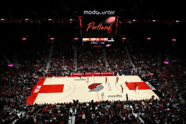 Uma visão geral é vista no Moda Center entre o Portland Trail Blazers e o Phoenix Suns em 21 de outubro de 2022 em Portland, Oregon.