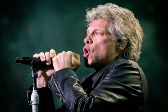 Jon Bon Jovi 'inseguro' sobre shows futuros: 'Ainda se recuperando de uma grande cirurgia'