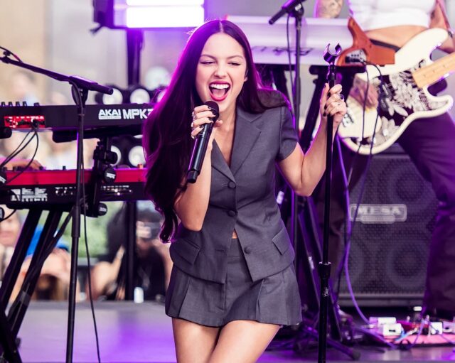 ‘Sour’ de Olivia Rodrigo atinge 8,5 milhões de streams no Spotify em meio a polêmica