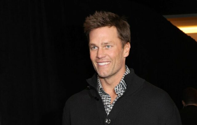 LAS VEGAS, NEVADA - 10 DE FEVEREIRO: Tom Brady participa da festa Fanatics Super Bowl de Michael Rubin no Marquee Nightclub no The Cosmopolitan of Las Vegas em 10 de fevereiro de 2024 em Las Vegas, Nevada