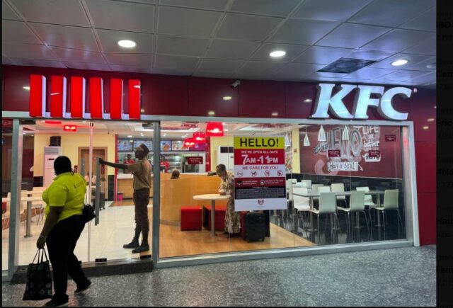 KFC Outlet, MMIA, estado de Lagos