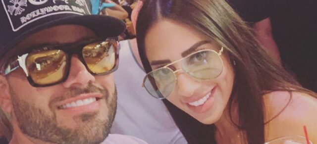 Fãs criticam Mike Shouhed em resposta ao seu chocante processo de violência doméstica