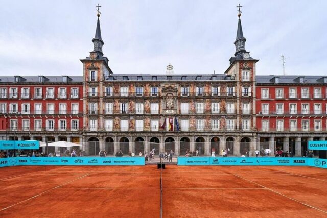 O Mutua Madrid Open inaugura quadra de tênis na Plaza Mayor