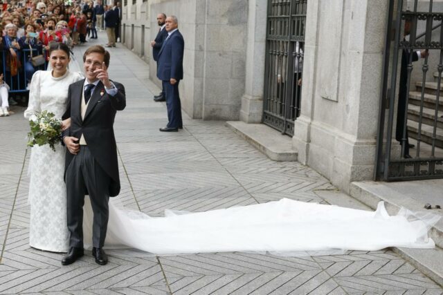 Nuria Roca e Juan del Val sentenciam os chotis de Martínez-Almeida e Teresa Urquijo: 