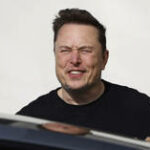 Musk enfrenta Austrália por causa de vídeo de esfaqueamento
