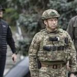 Principal general da Ucrânia admite retirada “tática” em andamento