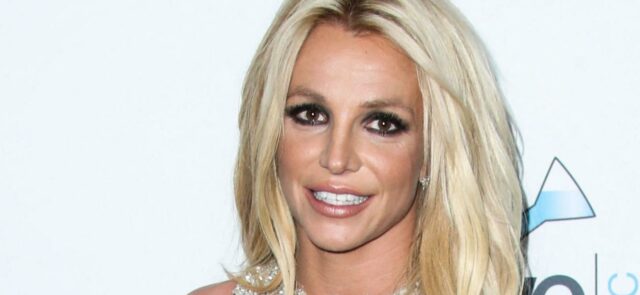 Britney Spears quebra o pára-brisa do G-Wagen à primeira vista desde que resolveu o processo com seu pai