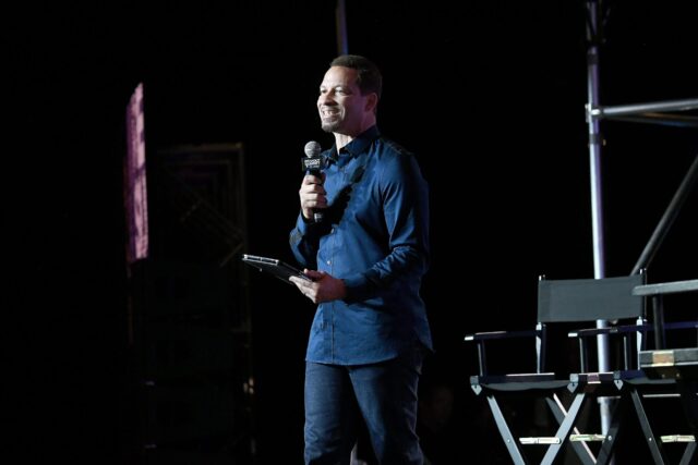 Chris Broussard fala no palco durante o segundo dia do REVOLT Summit e AT&T Summit em 12 de setembro de 2019 em Atlanta, Geórgia.