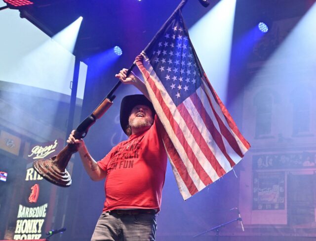 O cantor country Colt Ford na UTI após sofrer um ataque cardíaco