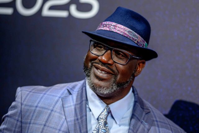 NOVA IORQUE, NOVA IORQUE - 29 DE NOVEMBRO: Shaquille O'Neal participa do 37º Prêmio Anual Footwear News Achievement na Cipriani South Street em 29 de novembro de 2023 na cidade de Nova York.