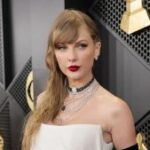 Taylor Swift comparece ao Grammy de 2024