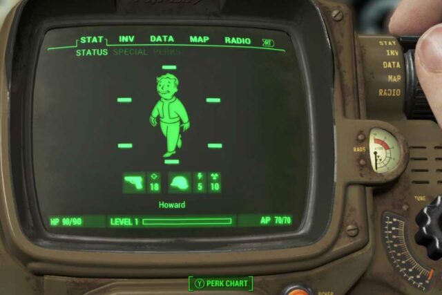 Fã de Fallout faz uma réplica incrível de arma gama com um rádio antigo