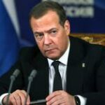 Ataque dos EUA contra alvos russos seria o ‘início de uma guerra mundial’ – Medvedev