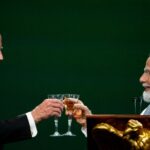 O presidente dos EUA, Joe Biden, e o primeiro-ministro da Índia, Narendra Modi, brindam durante um jantar de Estado oficial em homenagem ao primeiro-ministro da Índia, Narendra Modi, na Casa Branca em Washington, DC, em 22 de junho de 2023. (Foto de Stefani Reynolds / AFP)