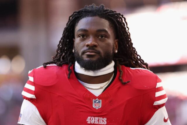 GLENDALE, ARIZONA - 17 DE DEZEMBRO: Wide receiver Brandon Aiyuk #11 do San Francisco 49ers durante o jogo da NFL no State Farm Stadium em 17 de dezembro de 2023 em Glendale, Arizona.  Os 49ers derrotaram os Cardinals por 45-29.