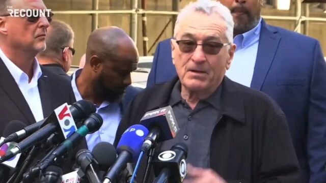 Robert De Niro ataca Donald Trump do lado de fora do tribunal de casos de fraude: 'Ele poderia destruir o mundo'