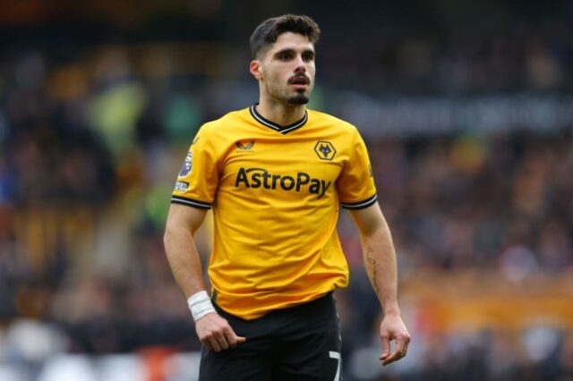     Pedro Neto do Wolverhampton Wanderers durante a partida da Premier League entre Wolverhampton Wanderers e Fulham FC em Molineux 