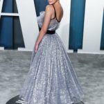 Melissa Barrera na festa do Oscar da Vanity Fair 2020