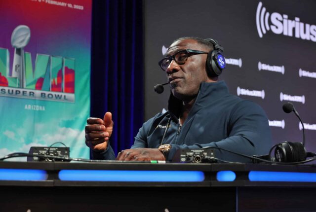 Shannon Sharpe participa do SiriusXM no Super Bowl LVII em 9 de fevereiro de 2023 em Phoenix, Arizona