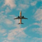 'Little Terrifying': pedaço de gelo aparentemente cai do avião e bate na casa dos EUA