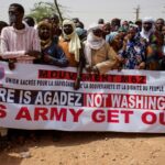 Nigerianos protestam contra militares dos EUA
