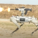 China exibe ‘cães’ robôs equipados com rifles de assalto (VÍDEO)