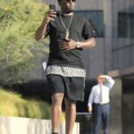 Sean Combs P.Diddy visto saindo de uma reunião de negócios para REVOLT