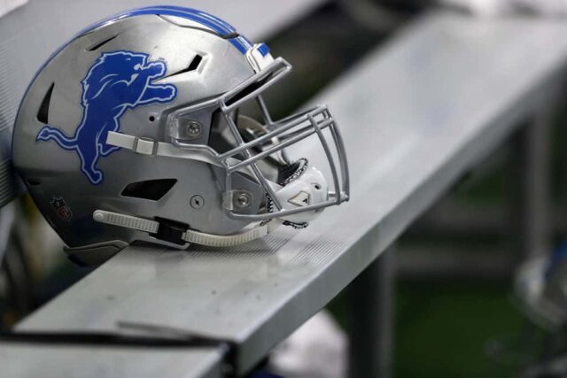 Um capacete do Detroit Lions no AT&T Stadium em 30 de setembro de 2018 em Arlington, Texas.