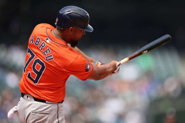 José Abreu nº 79 do Houston Astros rebateu o Seattle Mariners no T-Mobile Park em 30 de maio de 2024 em Seattle, Washington. 