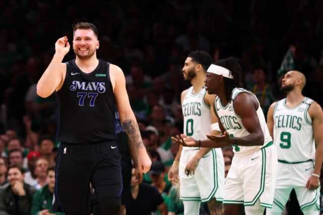 Luka Doncic #77 do Dallas Mavericks e Jrue Holiday #4 do Boston Celtics reagem durante o segundo quarto contra o Boston Celtics no primeiro jogo das finais da NBA de 2024 no TD Garden em 06 de junho de 2024 em Boston, Massachusetts.