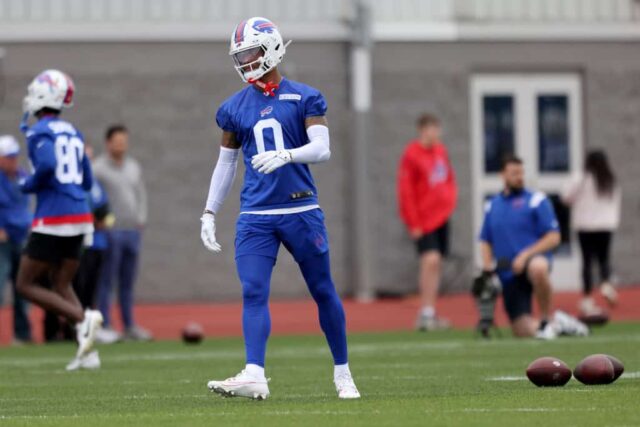 Keon Coleman nº 0 do Buffalo Bills participa do minicamp do Bills em 11 de junho de 2024 em Orchard Park, Nova York.