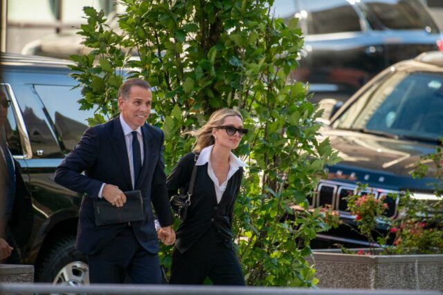 Hunter Biden e Melissa Cohen Biden chegam ao edifício federal J. Caleb Boggs em Wilmington, Delaware