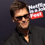 INGLEWOOD, CALIFÓRNIA - 5 DE MAIO: Tom Brady participa do Netflix Is A Joke Fest