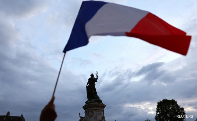 Segundo turno tripartido e negociação de cavalos: o que acontece a seguir nas eleições francesas