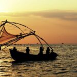 5 pescadores do Sri Lanka consomem conteúdo encontrado em garrafa flutuando no mar e morrem